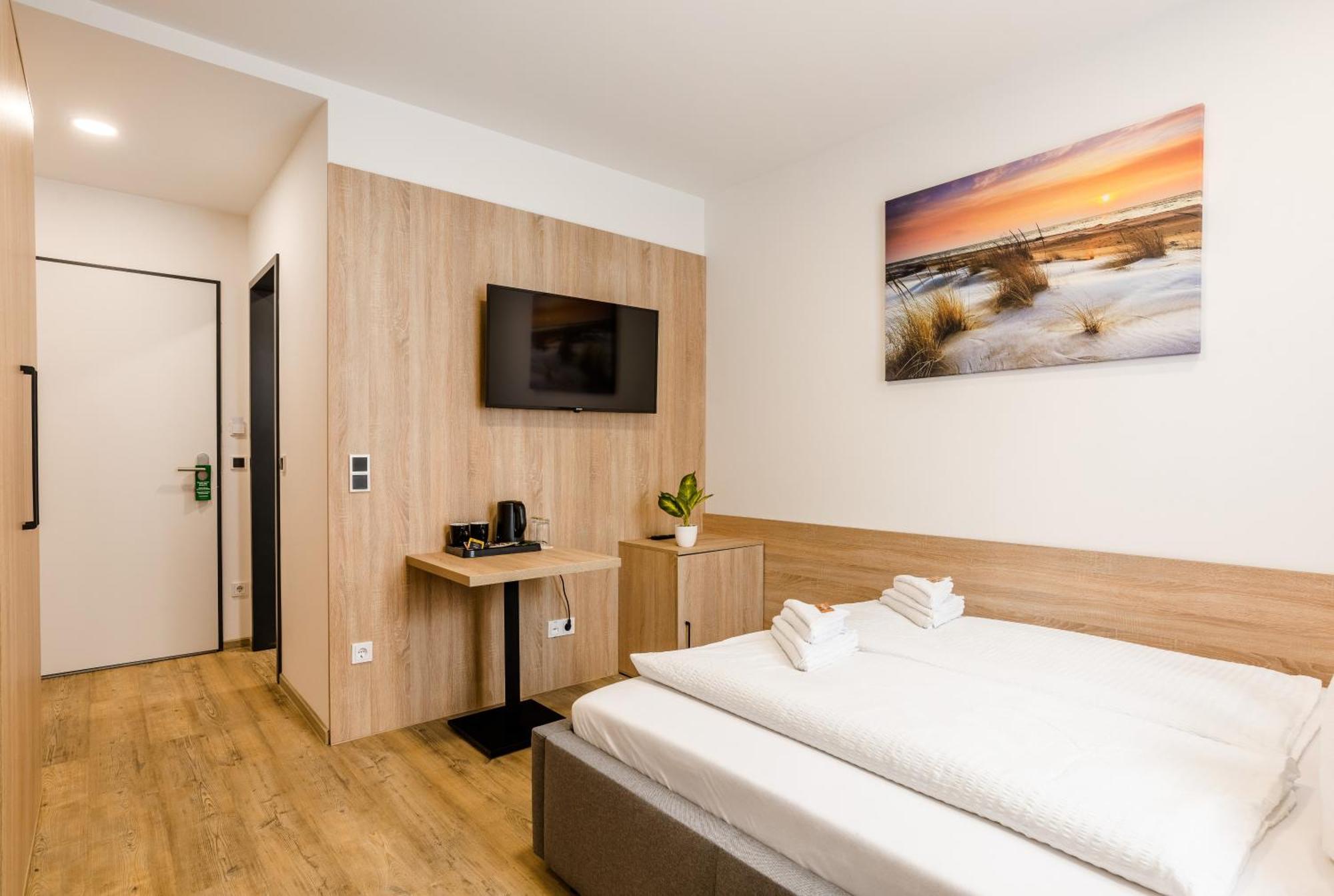 Hotel Montenegro Вормс Екстериор снимка