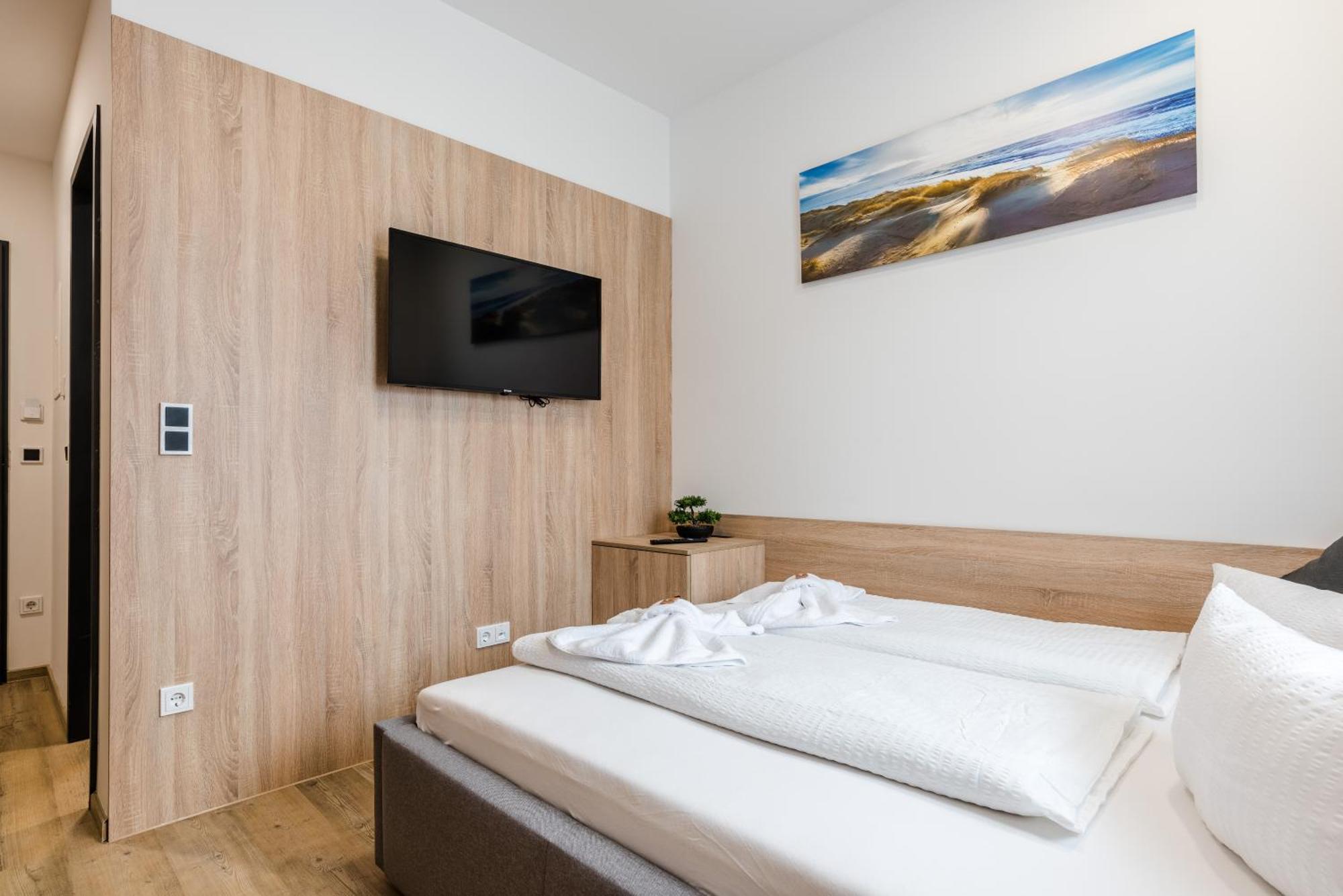 Hotel Montenegro Вормс Екстериор снимка