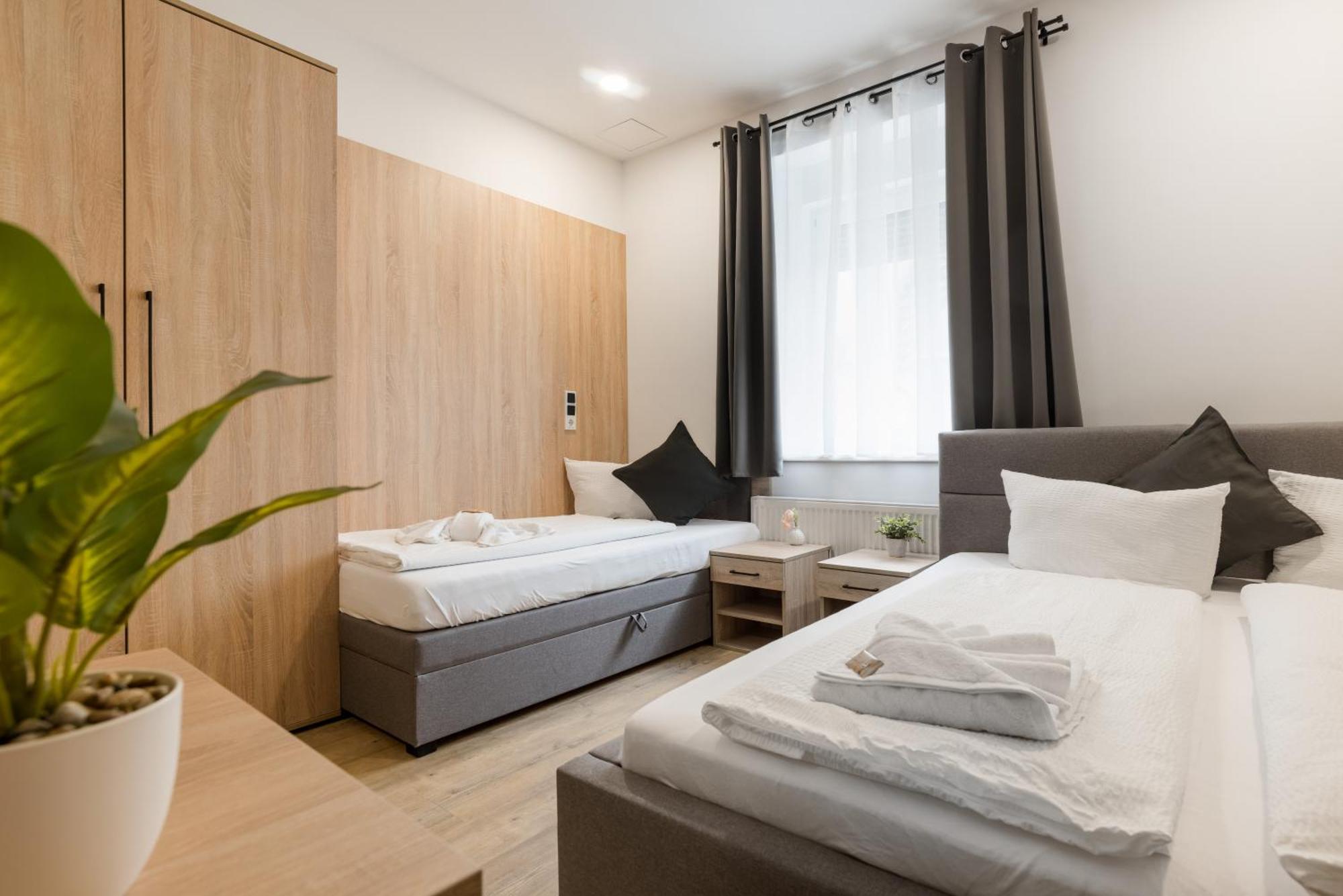 Hotel Montenegro Вормс Екстериор снимка