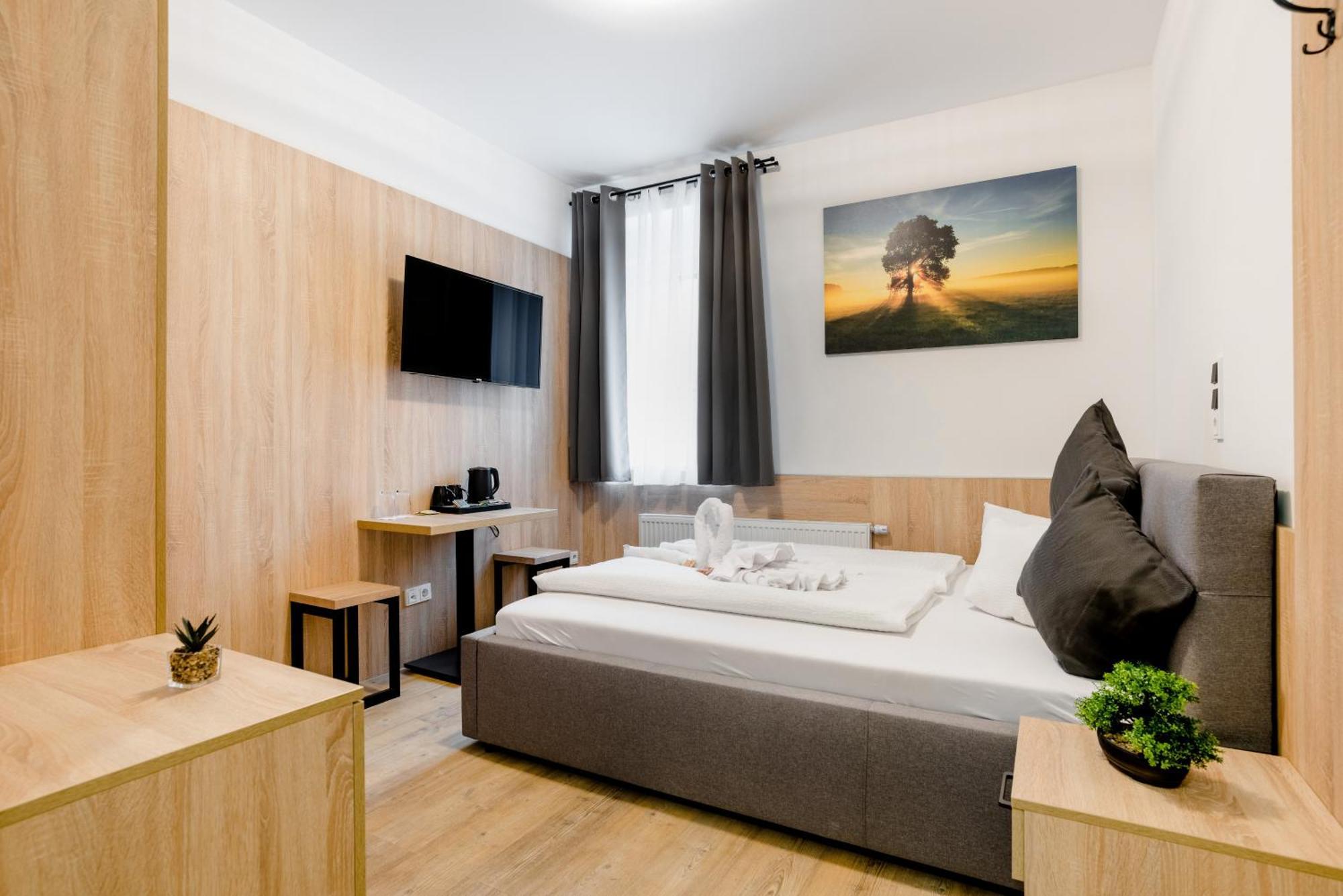 Hotel Montenegro Вормс Екстериор снимка