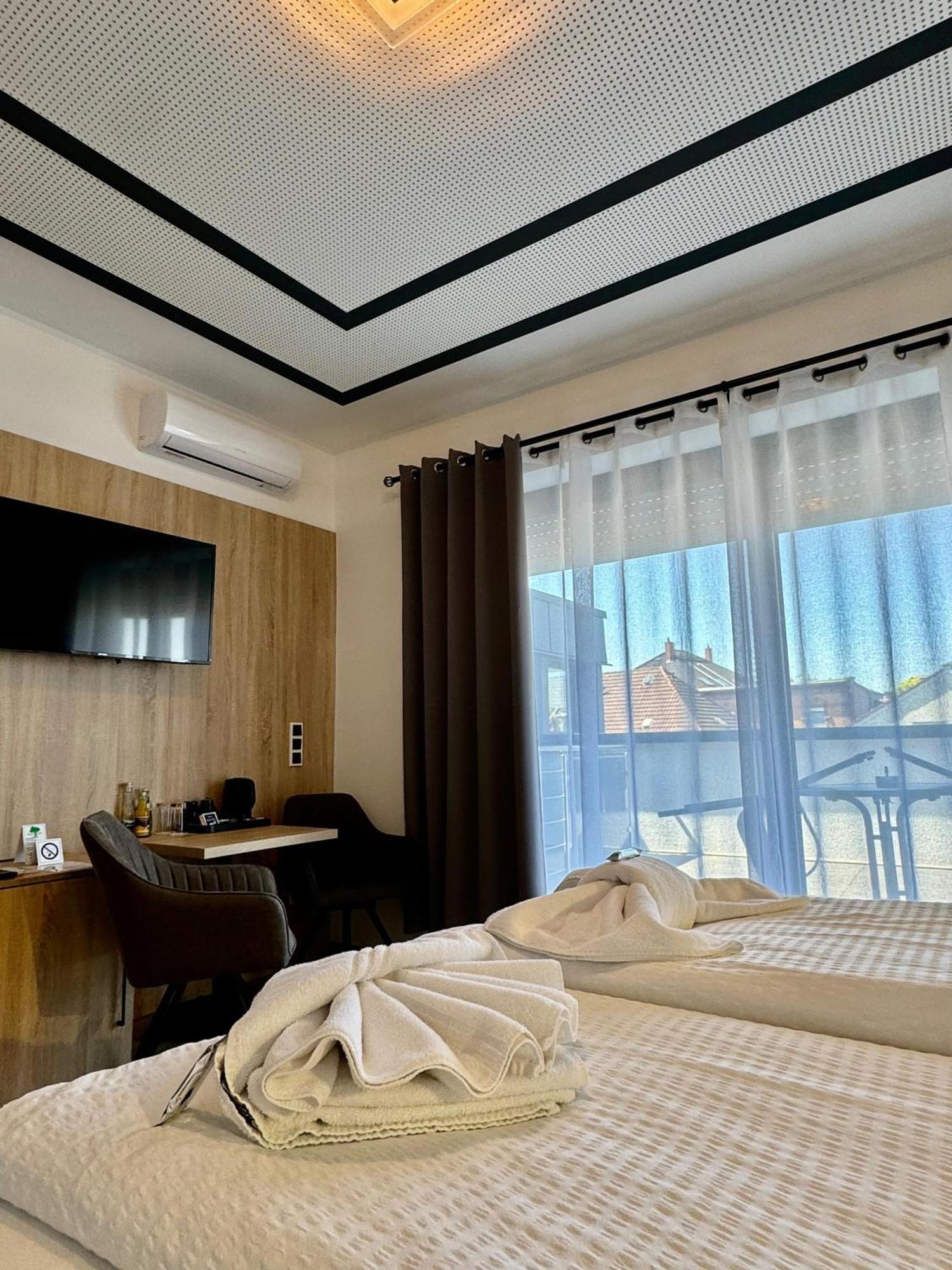 Hotel Montenegro Вормс Екстериор снимка